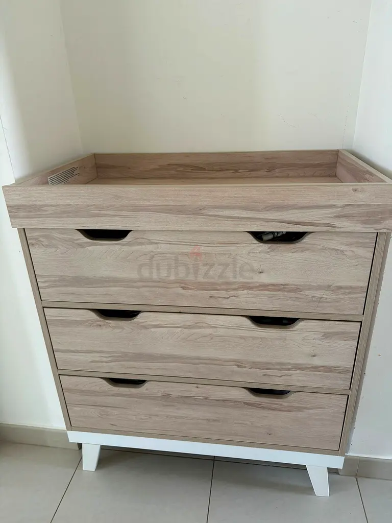 Mamas papas drawer and baby changing unit