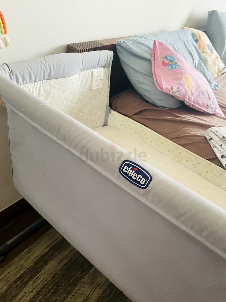 Chicco next to me bed