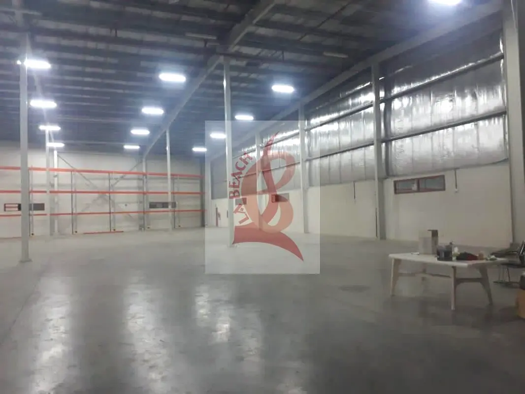 Warehouse With bay loading & ramp I With office I For rent