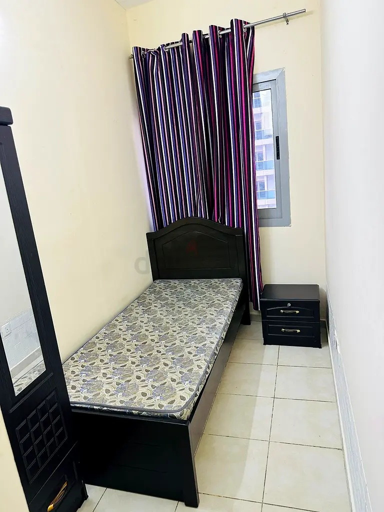 Apartment Fully furnished partition near DIC metro station