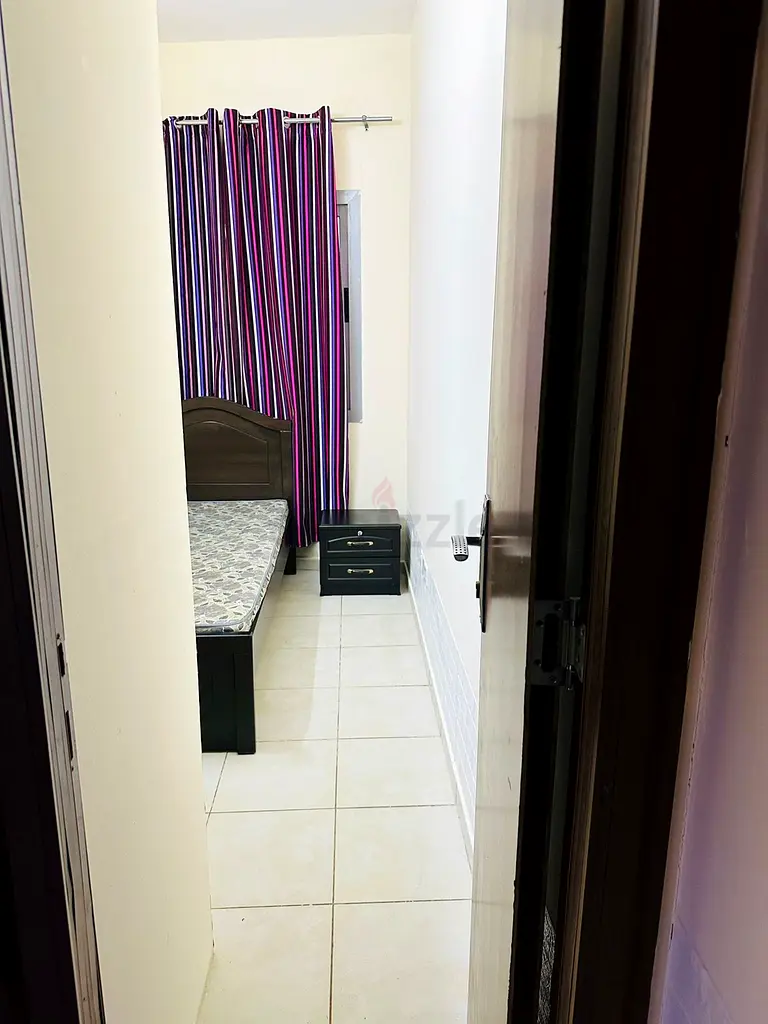 Apartment Fully furnished partition near DIC metro station