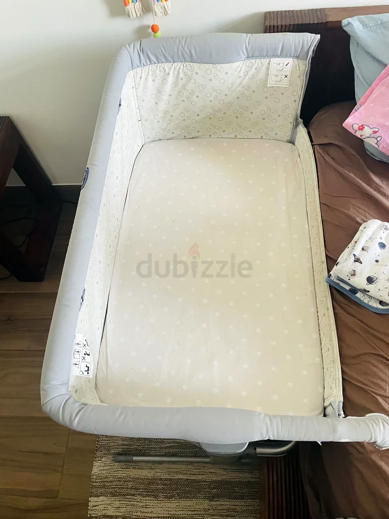 Chicco next to me bed