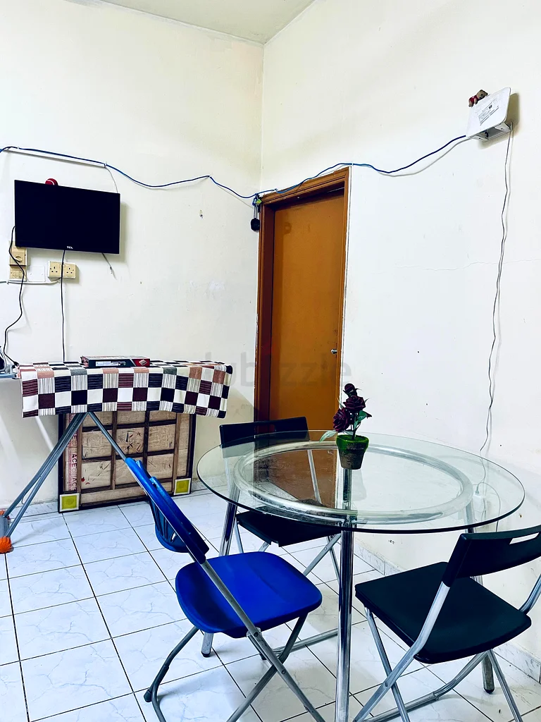 Apartment Executive bed space for bachelor In Bur Dubai (Rolla st