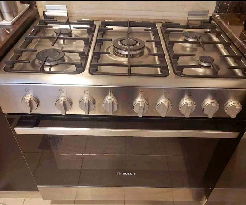 Bosch gas stove/oven 5 burners