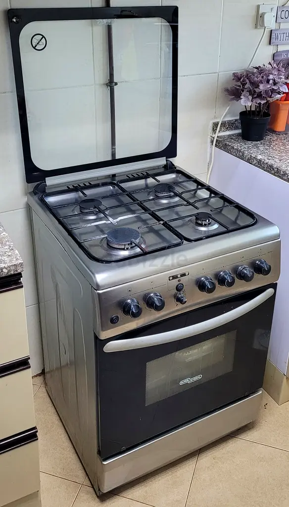 Cooker. Super General Cooking Range