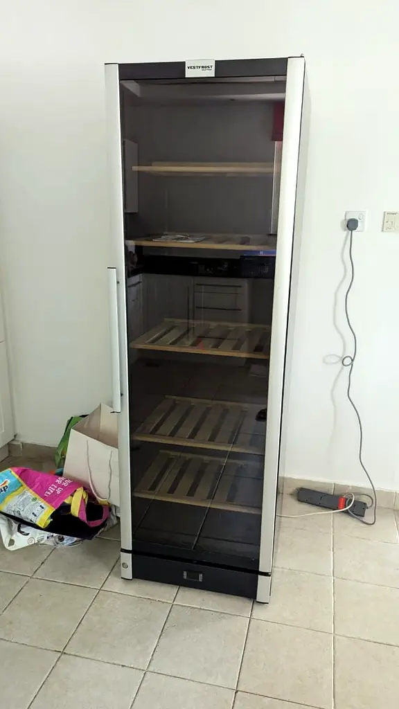 Vestfrost 197 bottles Wine cooler dual Temp