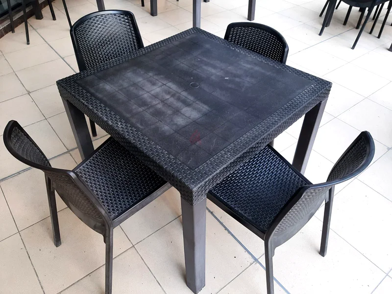 Outdoor Table and chairs