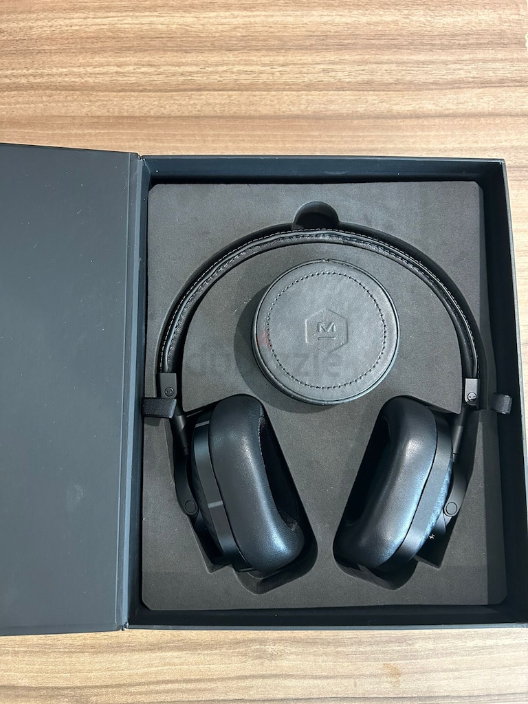 Master Dynamic for Tag Heuer – MW60 WIRELESS OVER-EAR HEADPHONES | دوبيزل