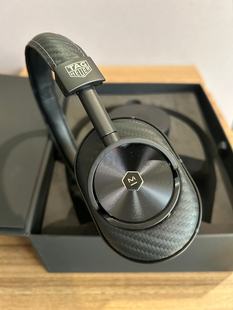 Master Dynamic for Tag Heuer – MW60 WIRELESS OVER-EAR HEADPHONES | دوبيزل