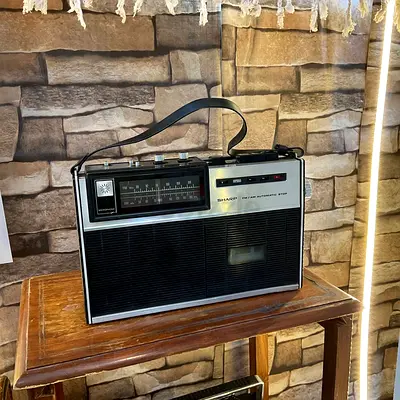 راديو و مسجل شارب ياباني قديم sharp japan radio cassette player vintage