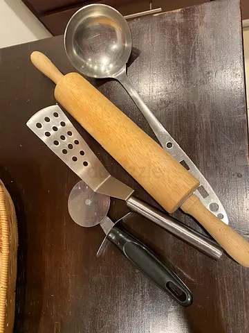 Kitchen utensils