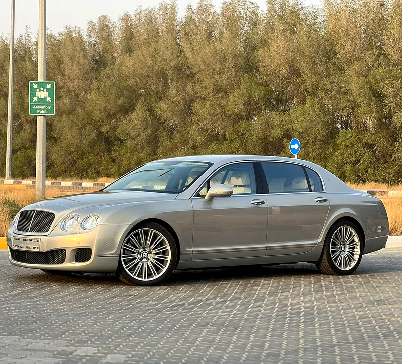 BENTLRY CONTINENTAL FLYING SPUR SPEED 2013 GCC VERY LOW MILEAGE63154166474243112