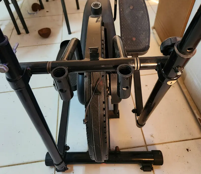 Elliptical bike / exercise cycle