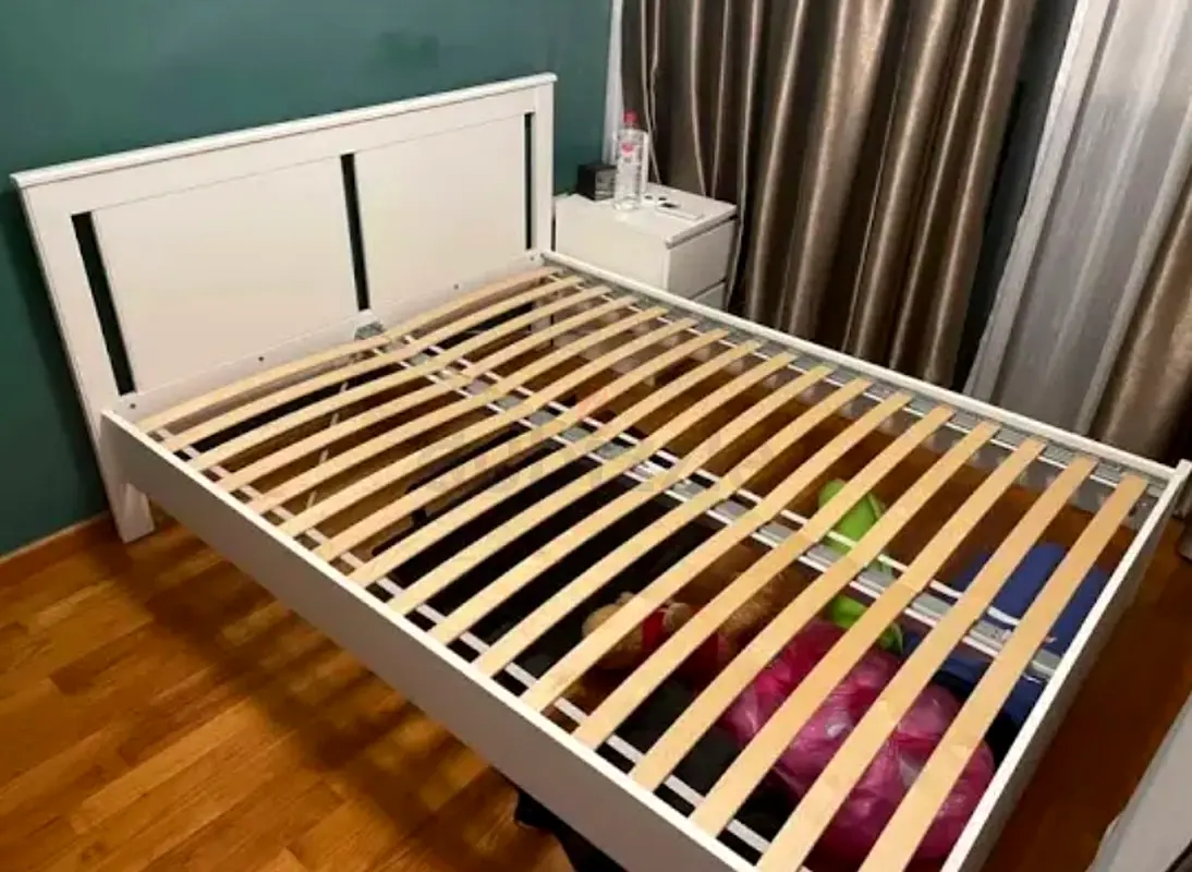 IKEA Queen Size SONGESAND bed frame