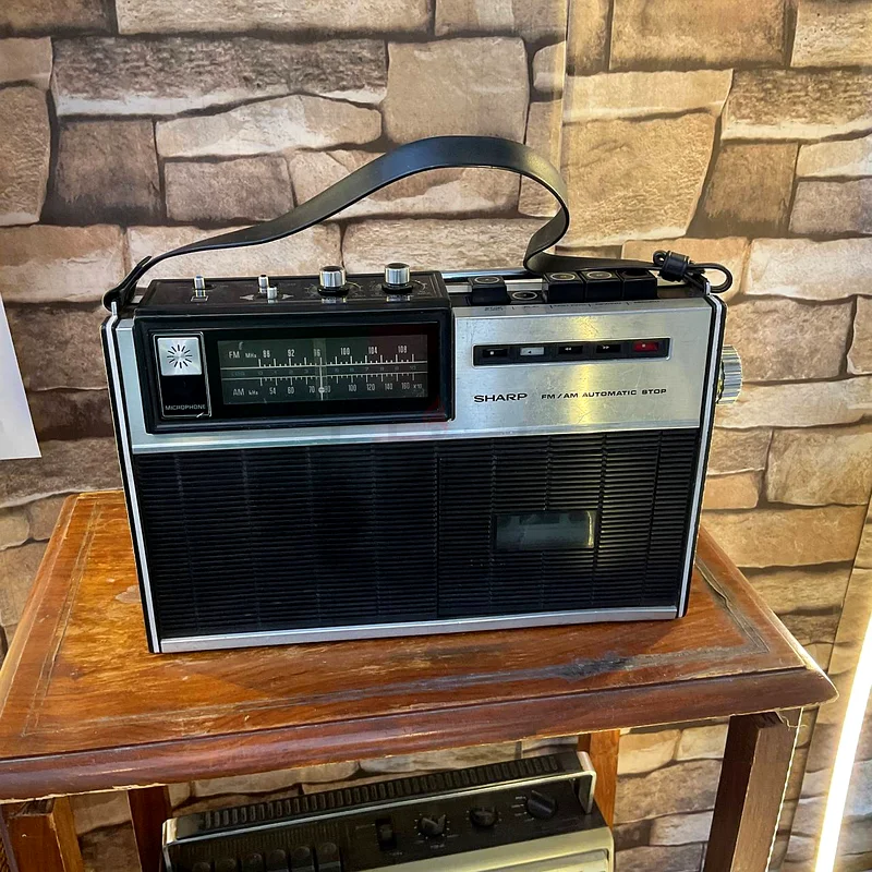 Vintage Japanese Sharp radio cassette player63195114356225112
