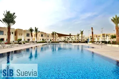 Vacant | Spacious Plot | Single Row | 3 Br