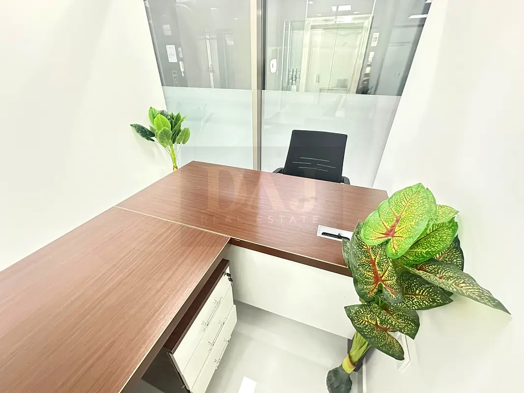 Office Fully Furnished Office Direct From Landlord Near to Public
