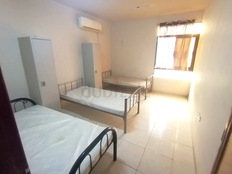 Apartment A clean Room available for rent near Alain mall