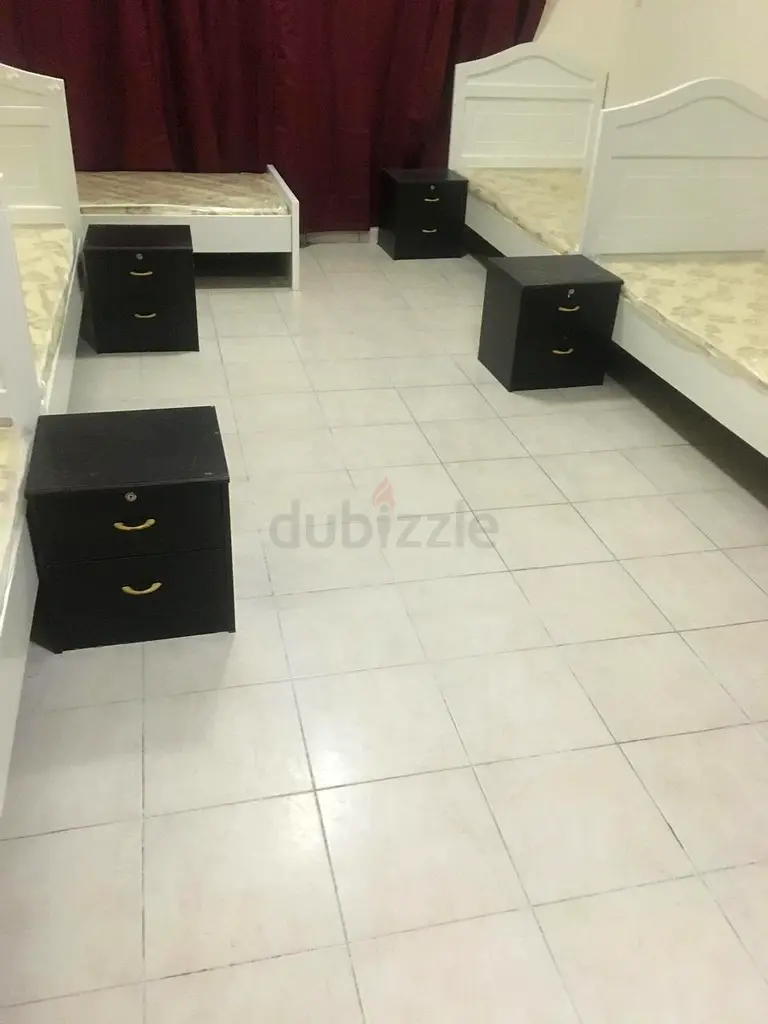 Apartment Bed space available in discovery Garden Dubai