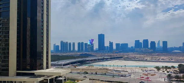 Spacious 1 Bedroom | Unfurnished | Canal View