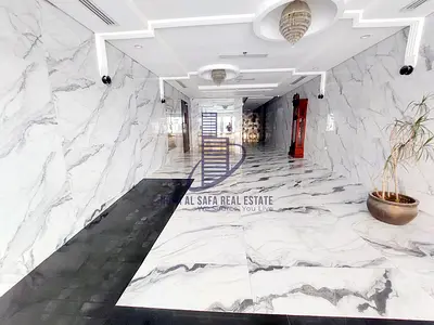 Hugeonly Family Buildingone Month Freeparking