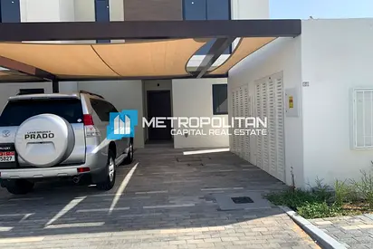 Double Row|corner Unit|pristine 3br|prime Location