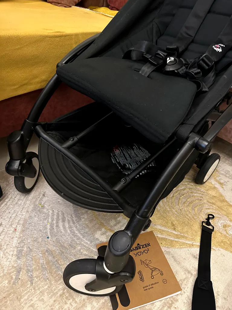 Almost new yoyo2 stroller used 1 month63205358601985116