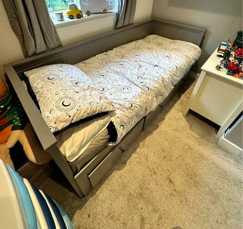Ikea grey hemnes daybed with ikea mattress