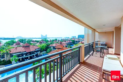 2br Beachfront | Best Atlantis- Sea View | Vacant