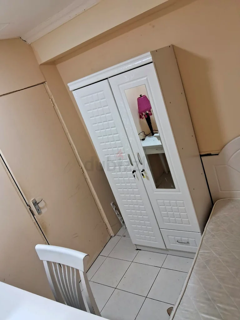 Apartment Exe. Lady partition in only ladies apartment near Metro green line Dubai