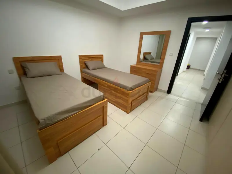 Apartment Master bed room with twin sharing JLT ( female only