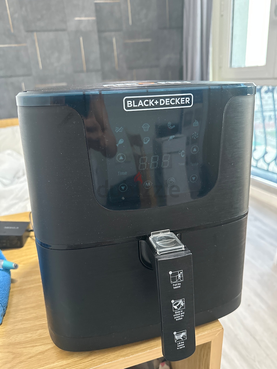 BLACK-DECKER AEROFRY Airfryer AF700-B5 | Dubizzle