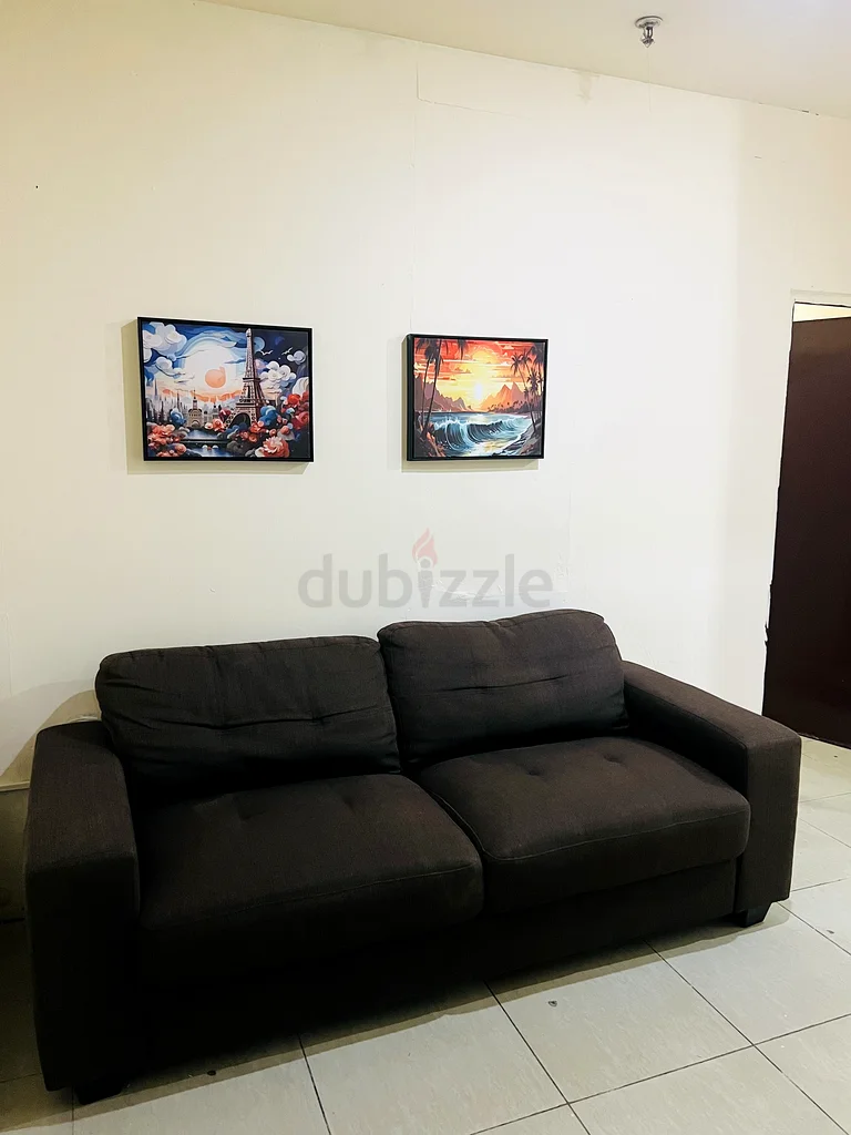 Apartment BACHELORS BEDSPACE I 10 MINS TO SHARAF DG METRO BUS STATION AL RAFFA ROLLA STREET