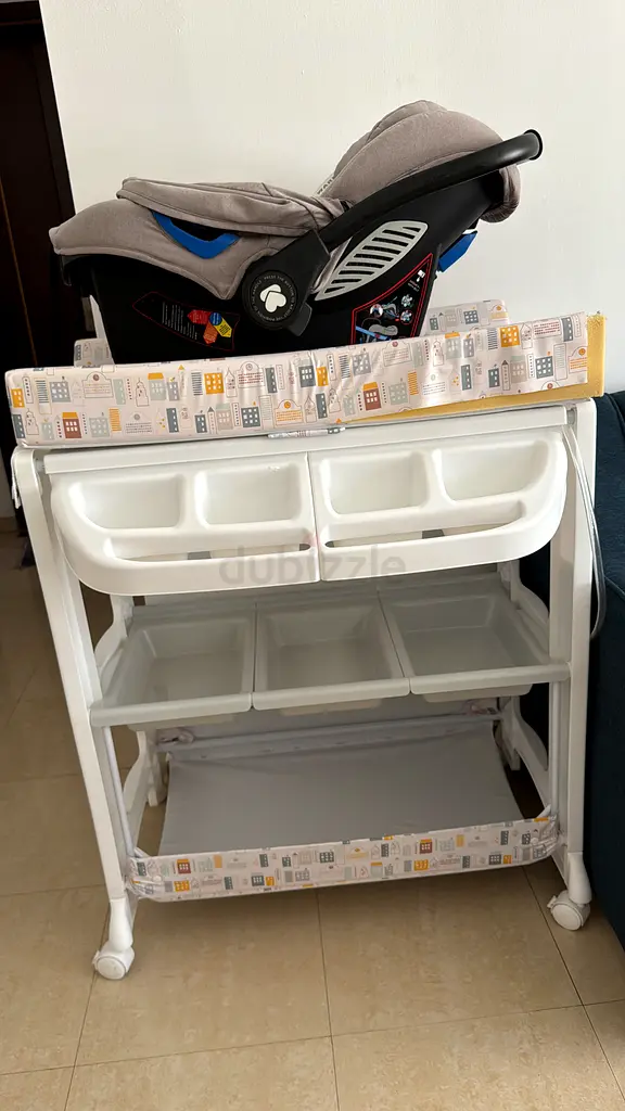 Changing table with car seat