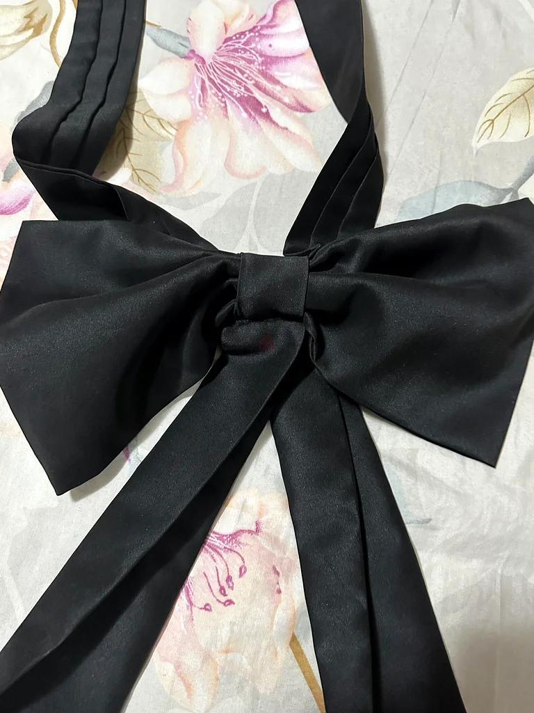 BOW belt brand new never worn632390747869461126