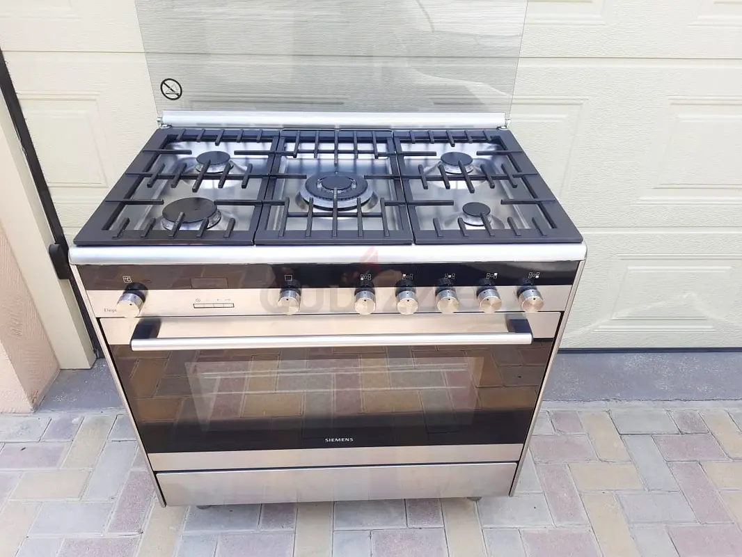 SIEMENS Brand iQ500 Stove Top Gas Electric Oven