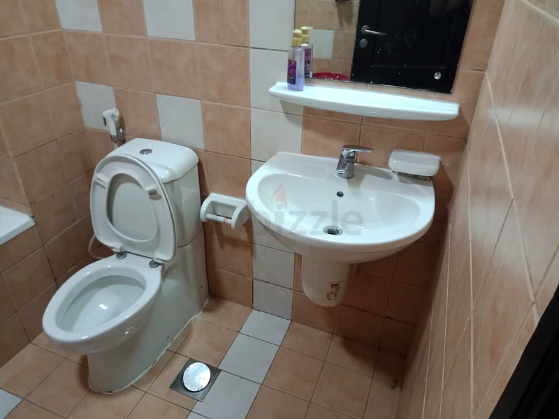 Villa Keralite executive Batchelor bed space available in Ewanse DIP 1