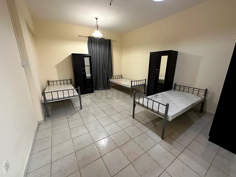 Apartment 4 Executive Bed Space are available now in France 850