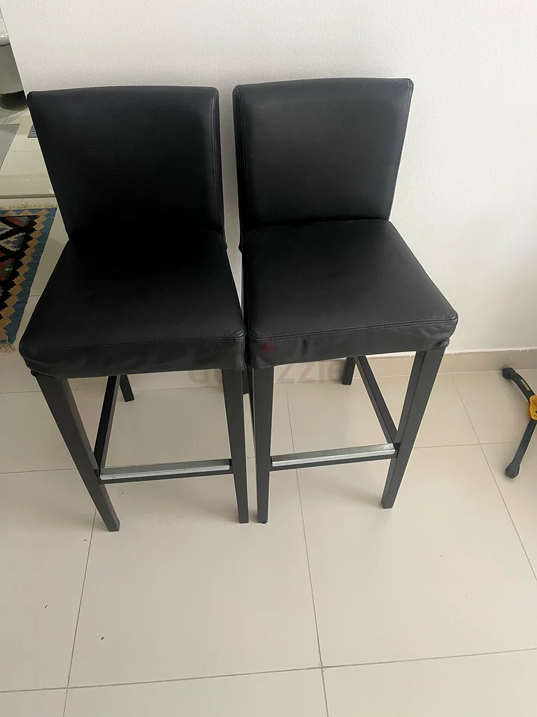 BERGMUND Bar stool with backrest (Black)