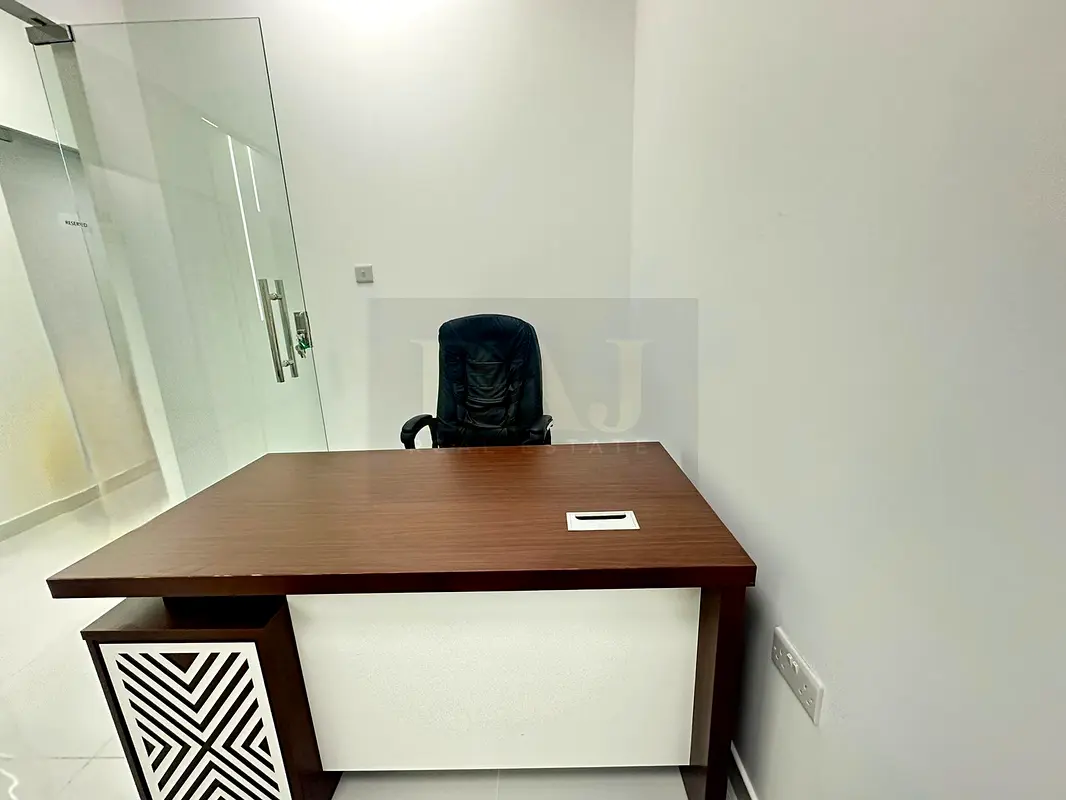 Office Beautiful Office Direct From Landlord Near to Metro Station
