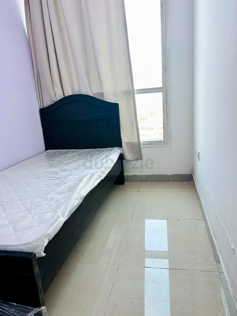 Apartment Partition Room with windowFully ClosedAll Bills Including