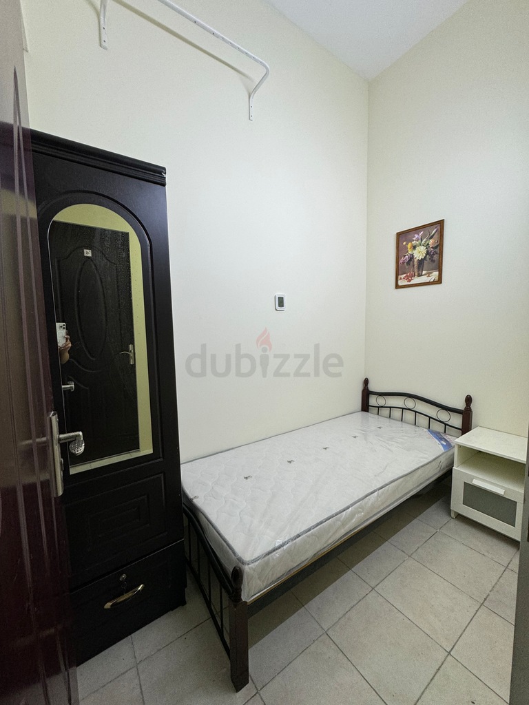 Apartment: Partition Room for Rent in Discovery Gardens | dubizzle Dubai