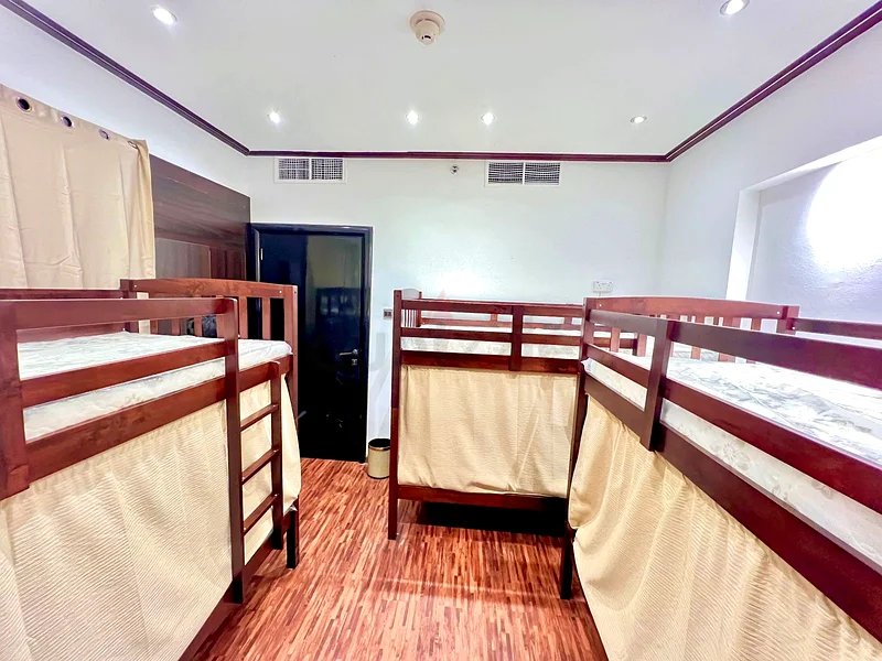 Apartment Female Executive Bed Space 1 Min from Mashreq Metro