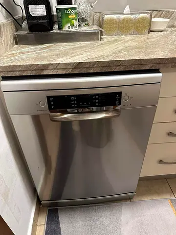 Bosch Dishwasher  Serial 4  Neat and clean  3 Rack FREE DELIVERY +WARRANTY