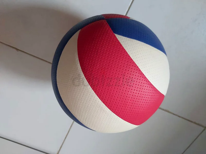 كرة طائرة ميكا سا إم في بي لايت63246747497987112