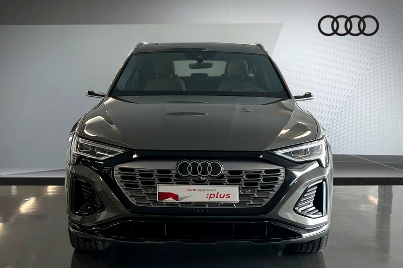 Q8 سبورت باك S لاين 55 إي ترون كوات 408 حصان بروغريس (رقم المرجع AAP6834)63155551139201113