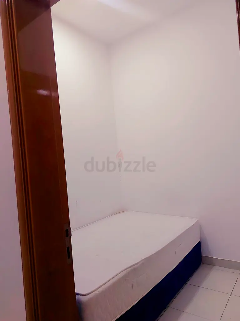 Apartment Master bedroom available for family at amazing location in