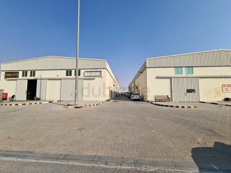 Warehouse 2200 sq feet warehouse in New Sajaa ( Emirates Industrial