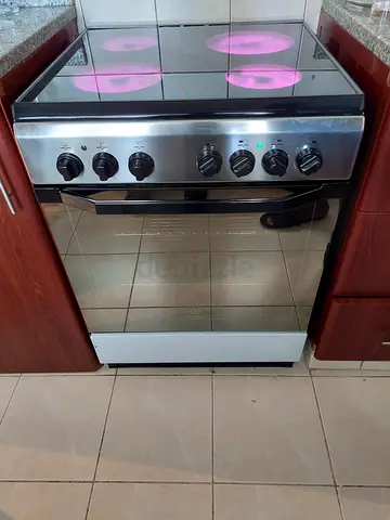Italian burnd Indesit electric Four Electric houb FREE DELIVERY+WARRANTY