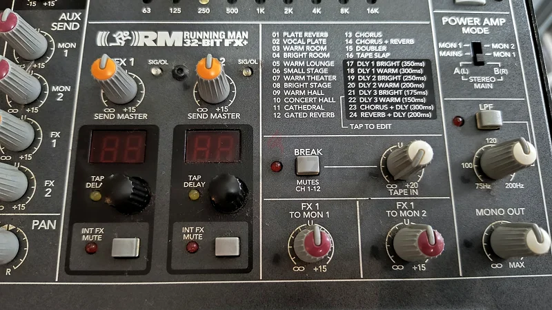 Mackie 12 Channel Mixer63233645648897113